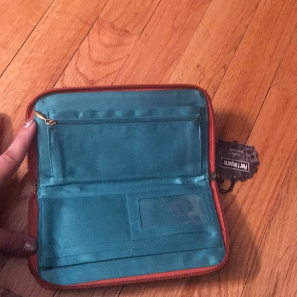 Pier 1 imports wristlet - Picture 3 of 3